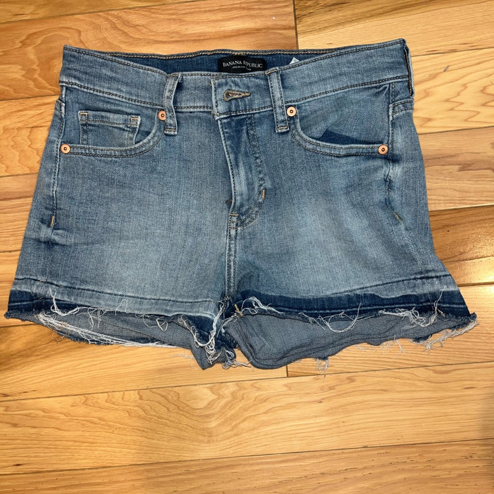 Mid rise banana republic jean short